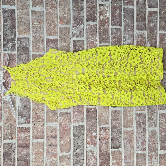 Trina Turk Lace Sleeveless Yellow Dress Size 2 NWT - Picture 5 of 7